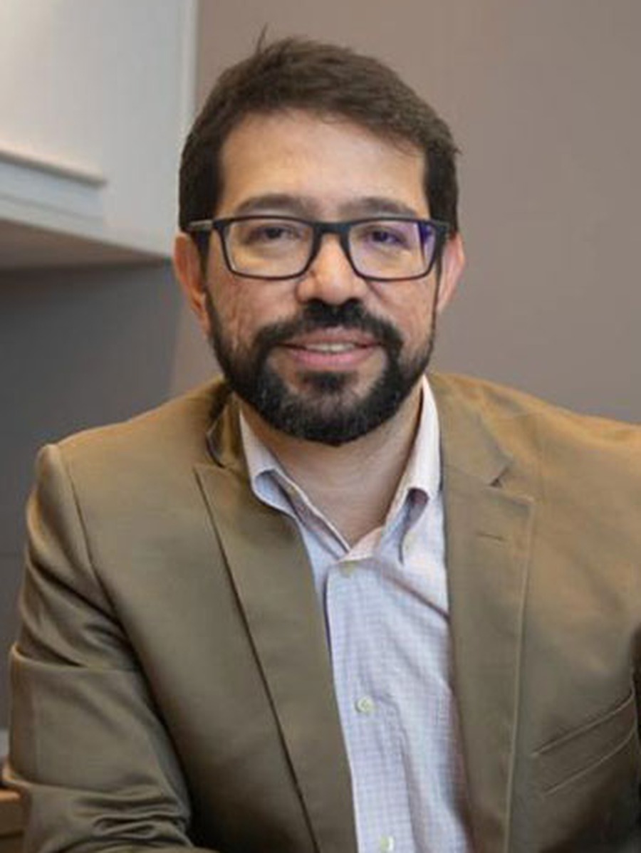 Dr. Eduardo Ayremoraes