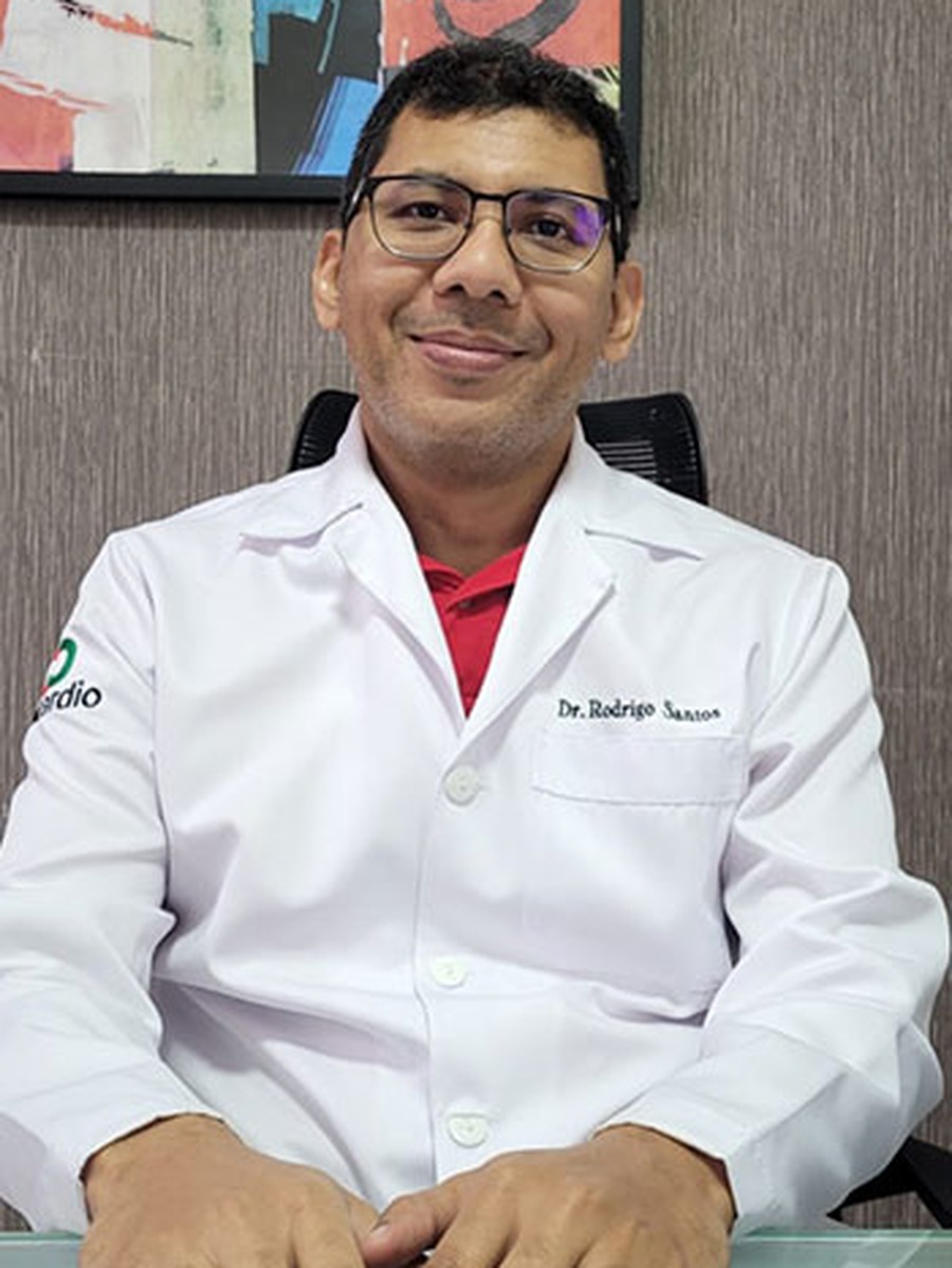 Dr. Rodrigo Santos